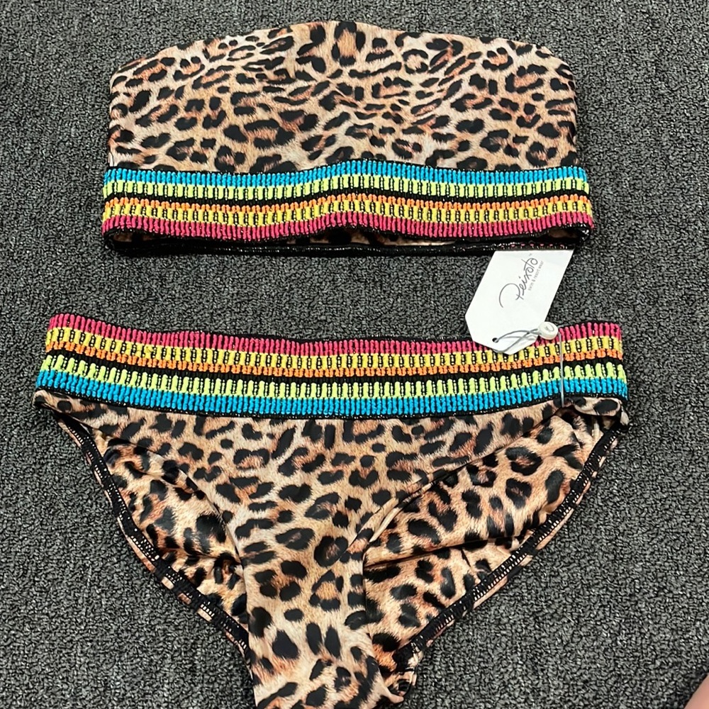 Brand new piexoto cheetah strapless bikini with neon stitching size small